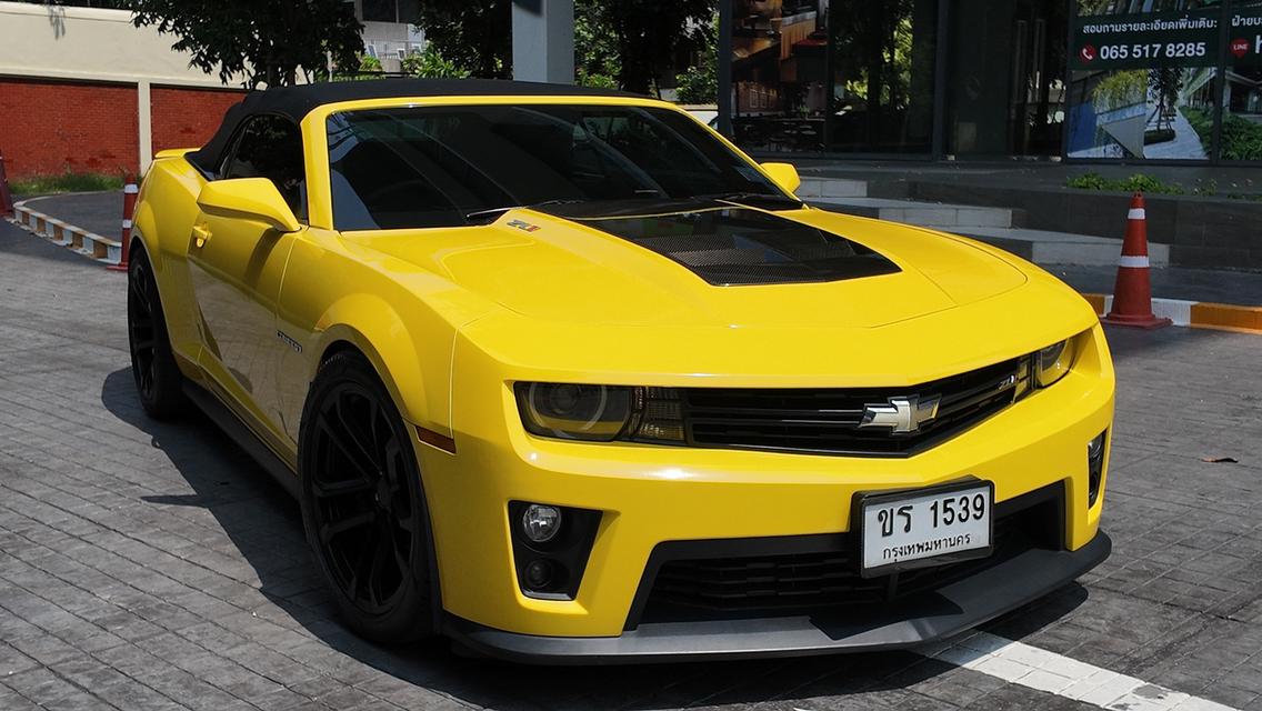 Chevrolet Camaro 6.2 Convertible ZL1 2019 สีเหลือง ราคาดี พวงมาลัยขวา หายากช้าอด รูปที่ 3