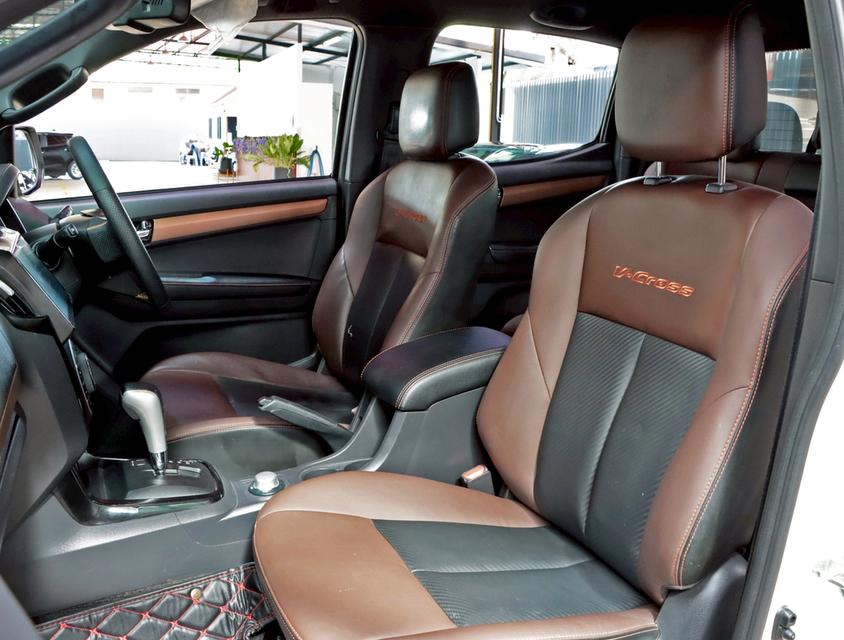  ISUZU D-MAX 3.0 Vcross MAX Z-Prestige Cab4 4WD ปี 2019 14