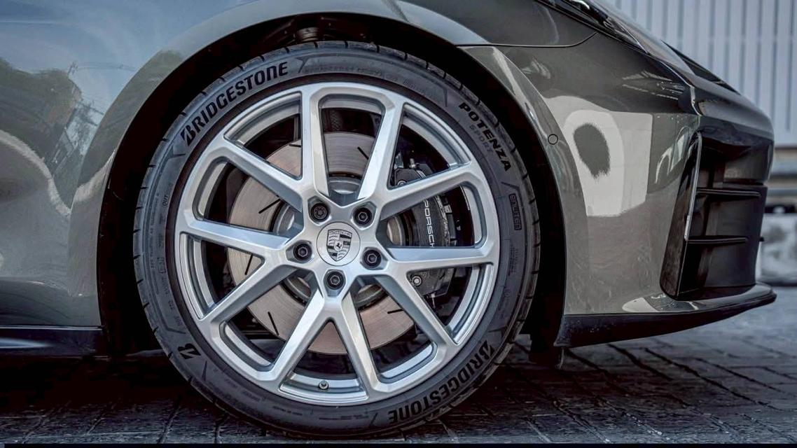 Panamera 4S E-Hybrid 2025 āļĢāļđāļāļāļĩāđ 11