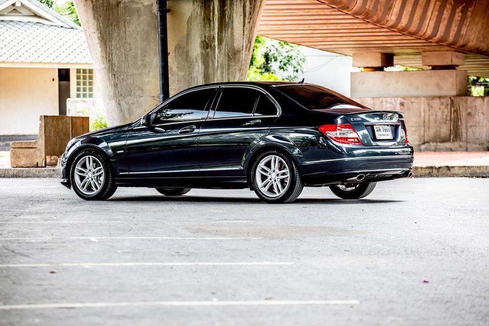 Benz C250 ปี 2013 สีรถสวย สภาพดีมากๆ  9