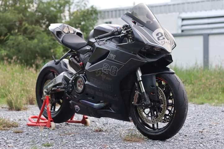 Ducati Panigale สีดำดุๆ 1
