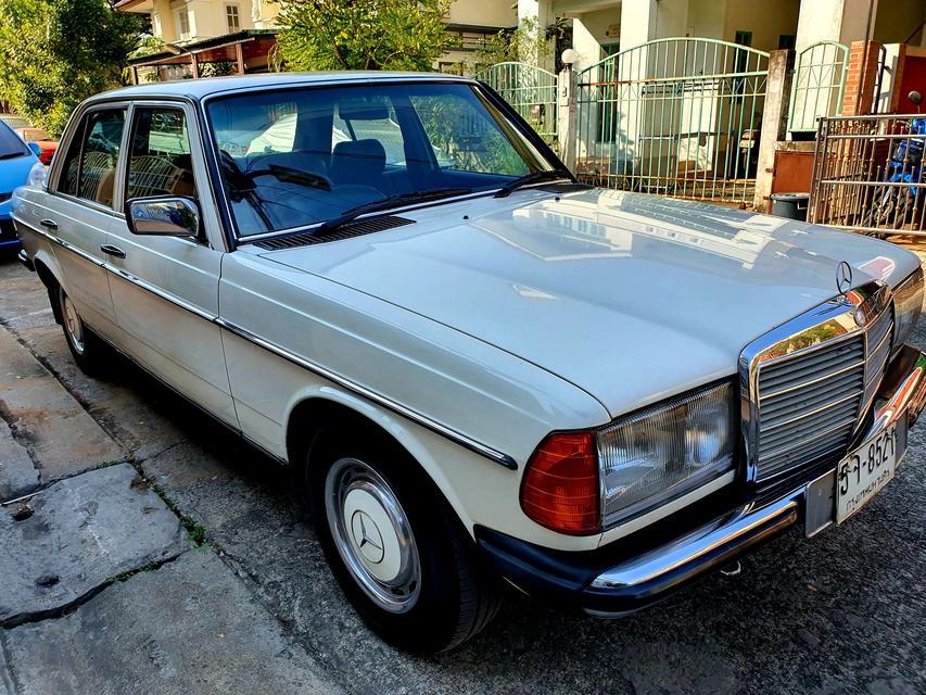 ขายแล้วครับ Mercedes-Benz W123 230E
