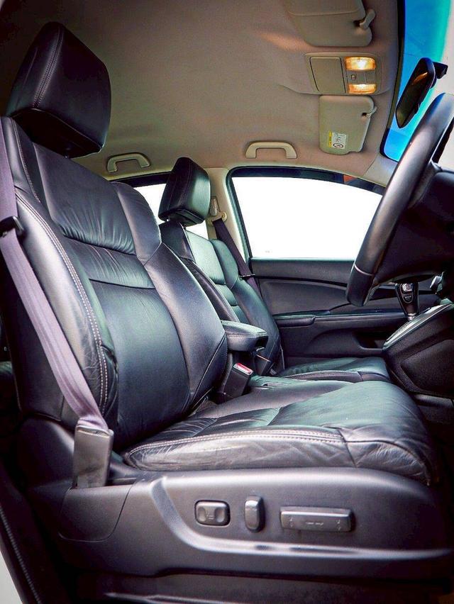 HONDA CRV 2.0 E (i-VTEC) เกียร์ Auto 4WD สีขาวมุก ปี 2014 13
