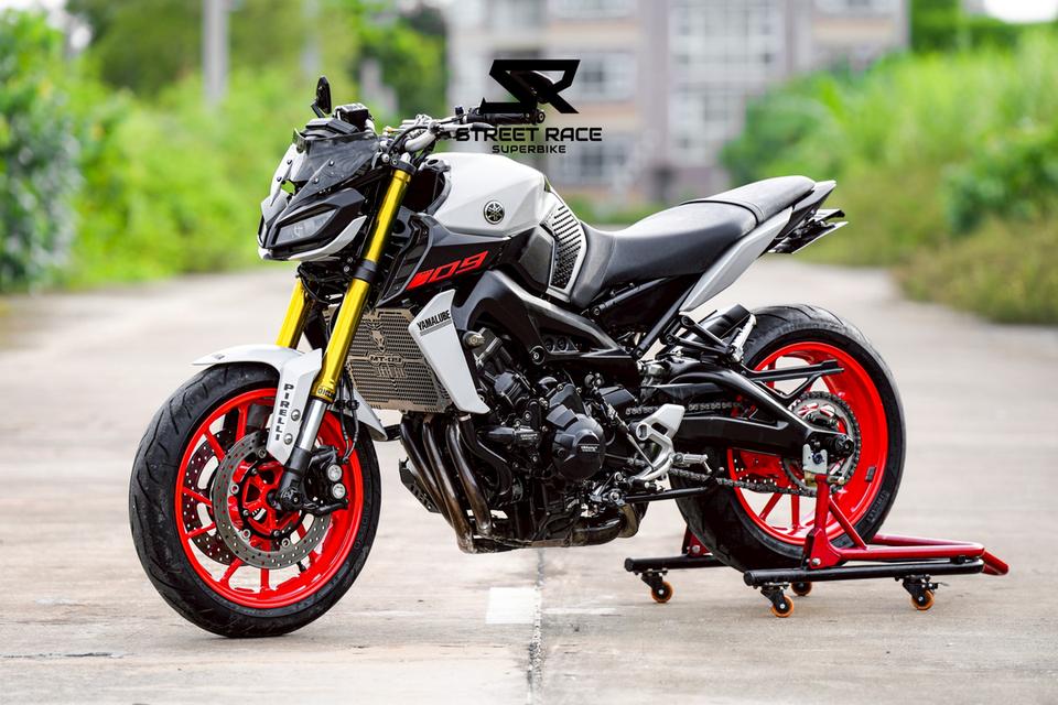 2020 Yamaha mt-09 | ปี 2020 | สีเทา ล้อส้มสุด⚡ วิ่งเพียง 28,xxx กม. สภาพสวยจัด ขี่มันส์ทุกเกียร์ 🔊 ท่อแท้ termignoni เสียงดุดัน 8