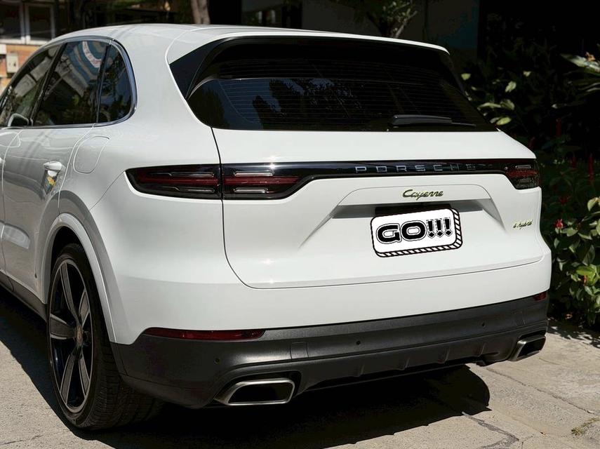 Cayenne 4E Hybrid SUV รูปที่ 2