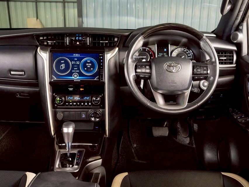 Toyota Fortuner 2.8 Legender 4WD ปี 2023 12