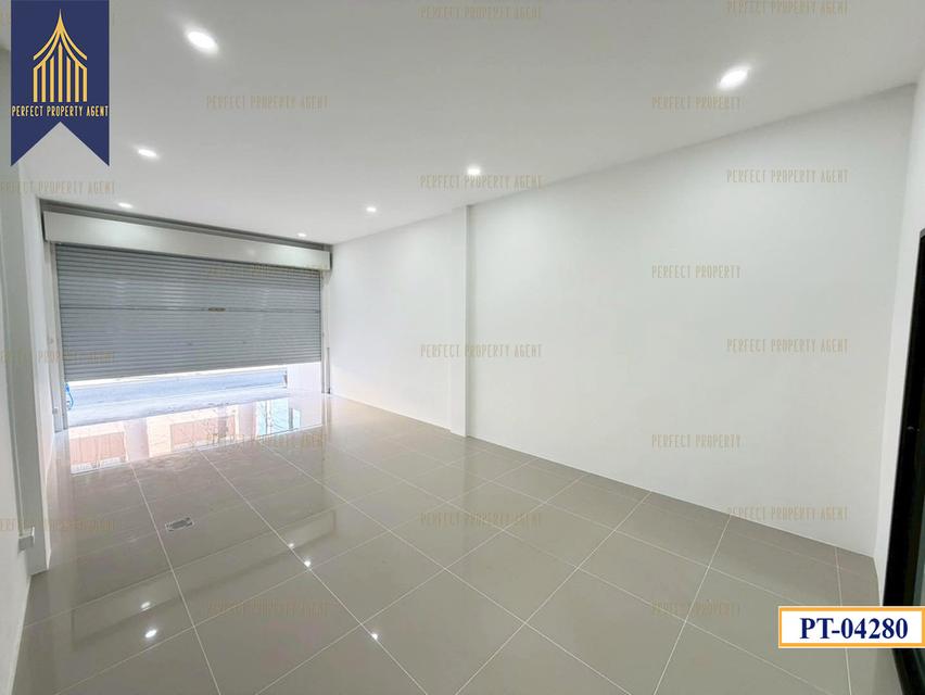 ขาย ตึกแถวริมถนน นนทบุรี ตรงข้ามกองสลาก สนามบินน้ำ ทำเลดี ค้าขายได้ 5