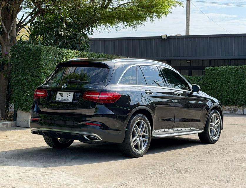 2019 BENZ GLC250D AMG รถมือเดียวออกป้ายแดง วิ่งน้อย เข้าศูนย์ทุกระยะ รถไม่เคยมีอุบัติเหตุครับ รูปที่ 3