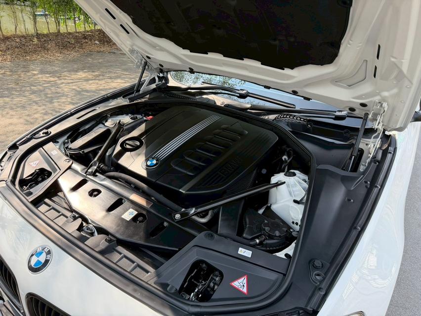 BMW 525D Top ปี11 ดีเซล สีขาวรถสวย สภาพสุดเนี้ยบ เข้าศูนย์ทุกระย รูปที่ 17