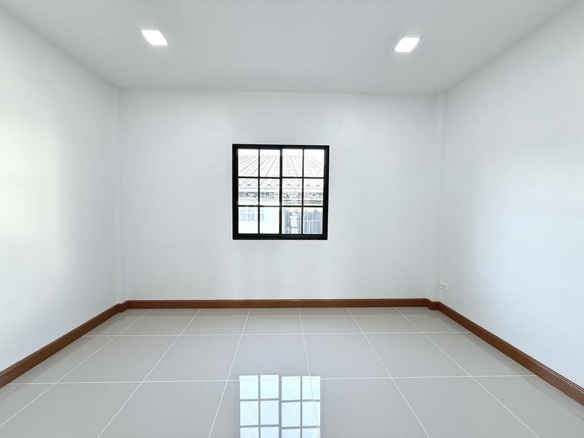 หมู่บ้านมารวย ร่มเกล้า 14