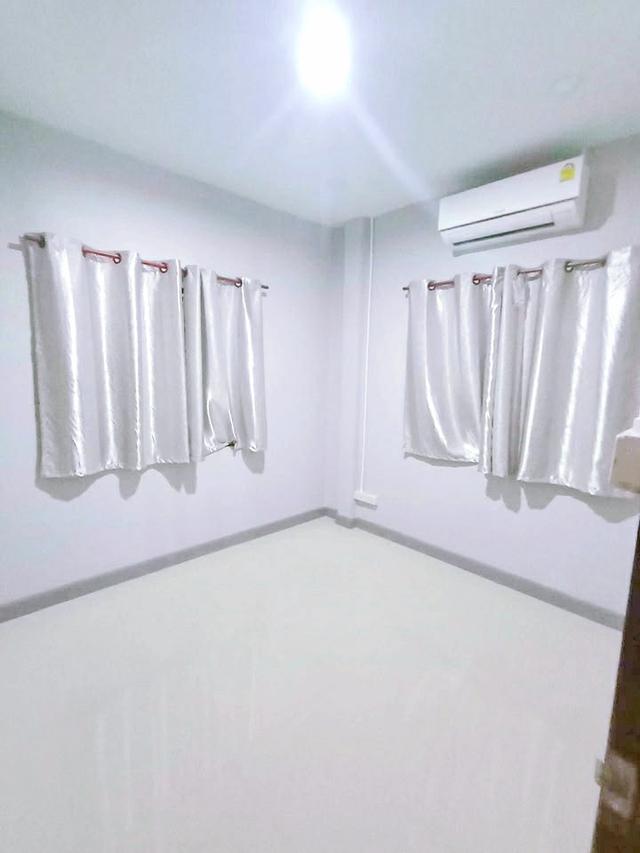 มาร์เก็ตวิลเลจ รังสิต 2.9 กม. คลอง5 ธัญบุรี บ้านเดี่ยว หลังมุม 52 ตร.วา.202 ตร.ม.รร.นานาชาติสยาม 4.2 กม. 3 นอน 3 น้ำ 6