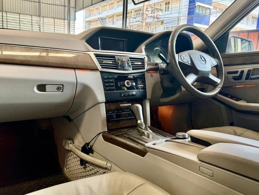 Benz #E200 CGI  #ปี2011 10