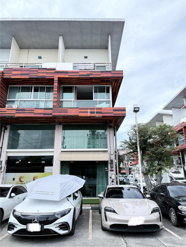 ทาวน์โฮมห้องหัวมุม กรีนพลัสมอลล์1 เชียงใหม่บิสซิเนสพาร์ค พร้อมเฟอร์นิเจอร์ แอร์7ตัว โซลาร์เซลล์5kw 1