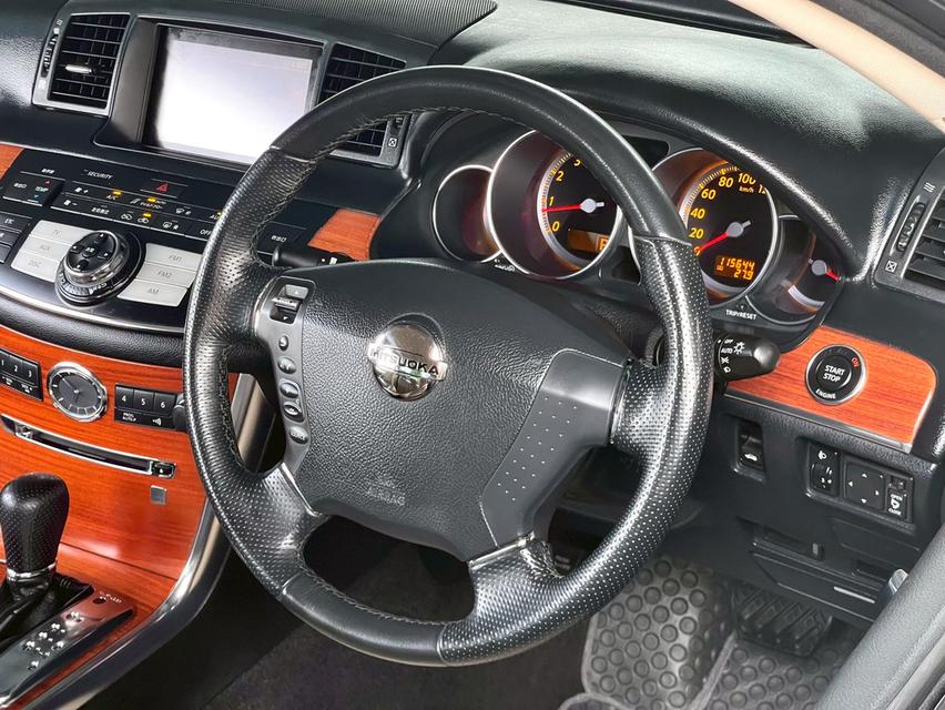 Mitsuoka Galue 2.5 ปี11 12