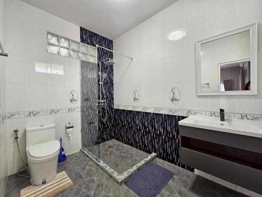 บ้านพักตากอากาศสุดหรู ใกล้ทะเลบางเสร่ พื้นที่กว้าง น่าอยู่มาก 13