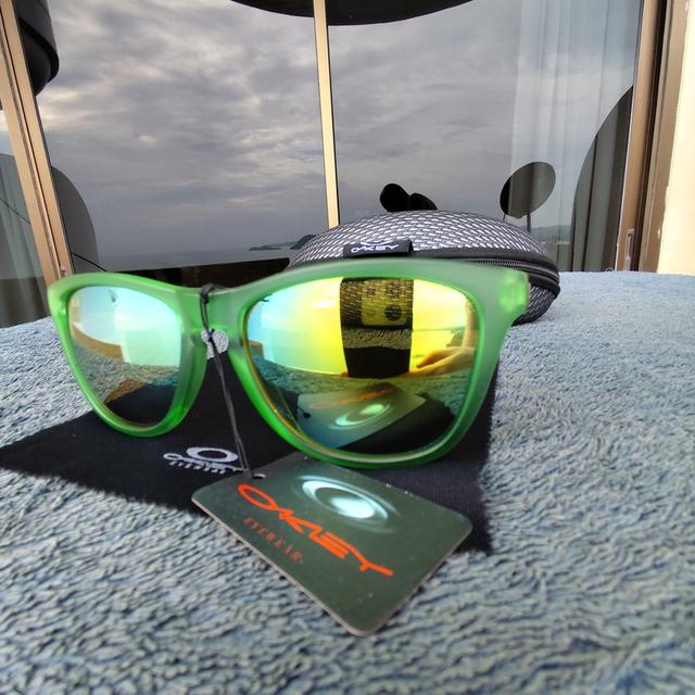 Rare Oakley Frogskins Collectors Edition Sunglasses Transparent Green Retro 9