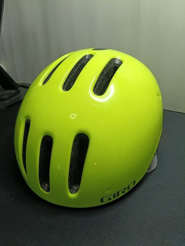 หมวกจักรยาน Giro Reverb สีเหลืองสะท้อนแสง ไซส์ M มือสองสภาพดี รูปที่ 11