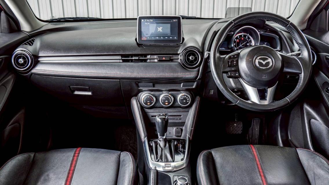 MAZDA MAZDA2 1.3 Sports High Plus ปี 2015 สีแดง โฉม ปี14-ปัจจุบัน 5Dr รูปที่ 10