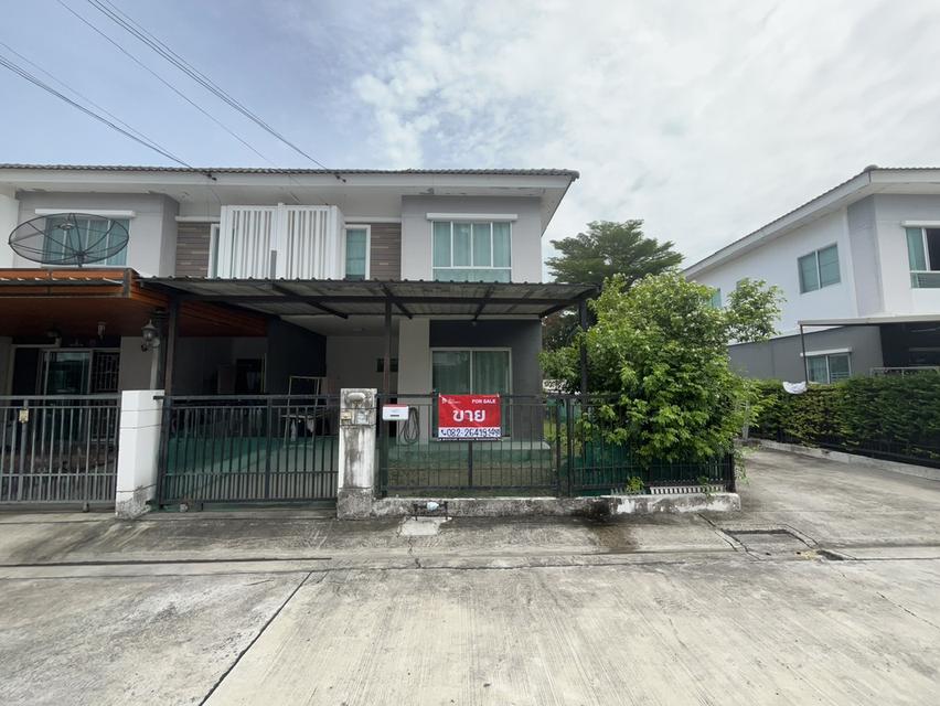 ทาวน์เฮ้าส์ 2 ชั้น 3 ห้องนอน 2 ห้องน้ำ 1