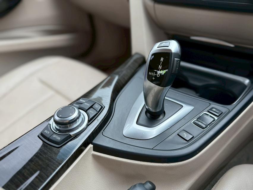 รหัสรถ SG4329 Bmw 320D (F30)ชุดแต่ง M3 ปี2013 14