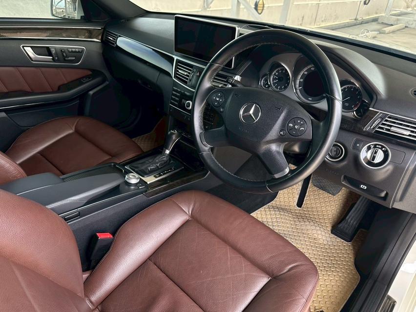 MERCEDES-BENZ E200 CGI Saloon (W212)1.8L Turbo 7G-Tronic BlueEfficiency 10