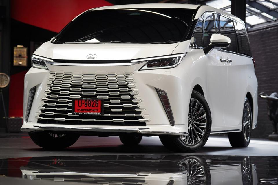 Lexus LM500h 6Seater 2026 สีขาว สวยดุจ รถป้ายแดง ออกศูนย์ Lexus รามอินทรา (6 ที่นั่ง)