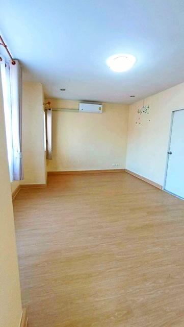 รร.เลิศหล้านานาชาติ 600 ม.เพชรเกษม77 โฮมโปร เพชรเกษม 1.2 กม. หนองแขม ให้เช่าบ้านทาวน์เฮาส์ 2 ชั้น หลังใหญ่ 20ตร.วา.160ตร 4