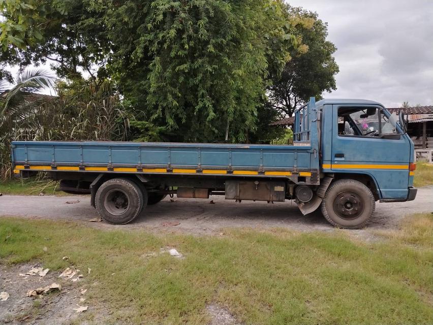 ขายด่วน เจ้าของขายเอง รถบรรทุก 6 ล้อ ISUZU NPR-115 2