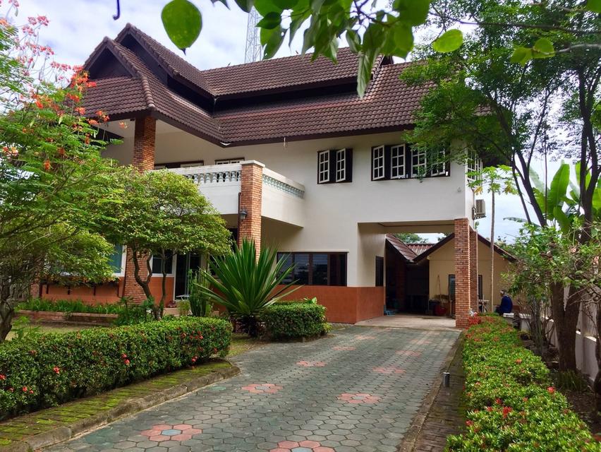 🏡 ขายบ้านเดี่ยวหลังใหญ่ บนพื้นที่กว้างพิเศษ บรรยากาศดี เงียบสงบ เป็นส่วนตัว ตกแต่งสวย พร้อมเฟอร์นิเจอร์ครบ เดินทางสะดวกใกล้เมือง 10