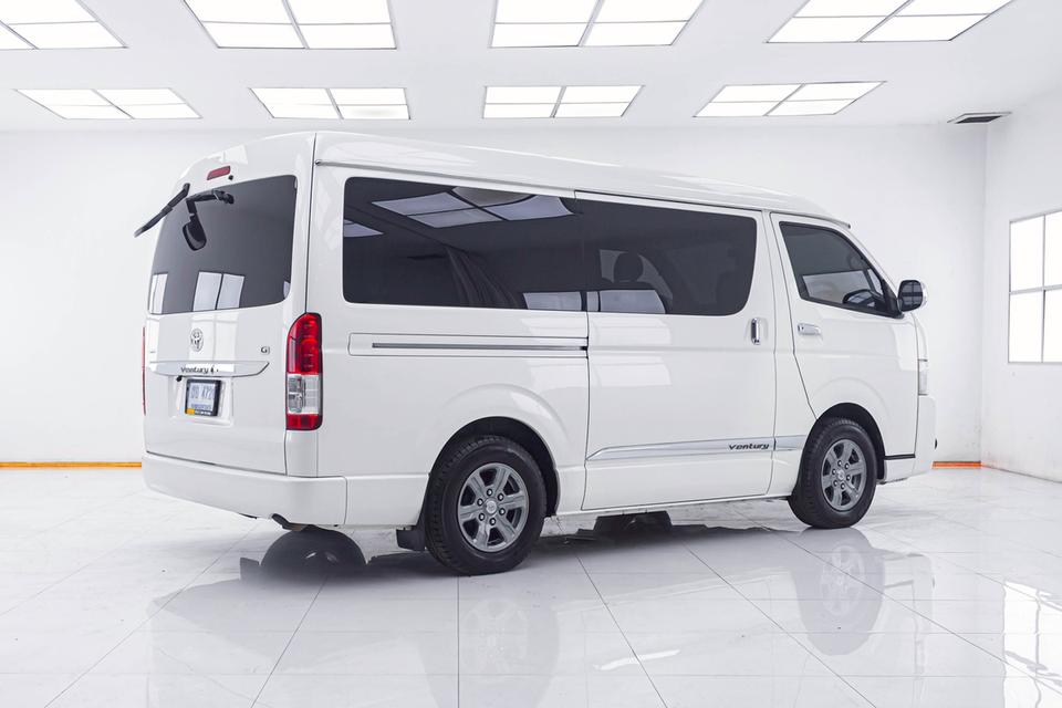 TOYOTA VENTURY 2.7 G 05-19 2018 16