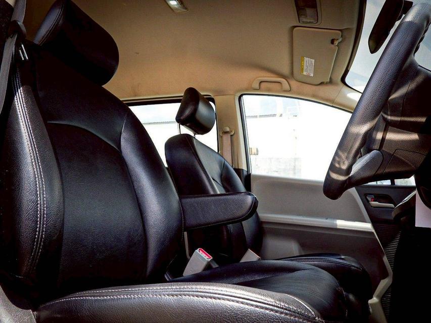 Honda Freed 1.5 SE เกียร์ Auto สีขาวมุก ปี 2010 11