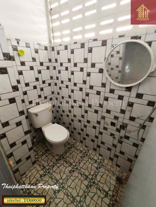 อพาร์ทเม้นท์ 5 ชั้น 72 ห้อง ใกล้รถไฟฟ้า MRT สถานีศรีด่าน 11