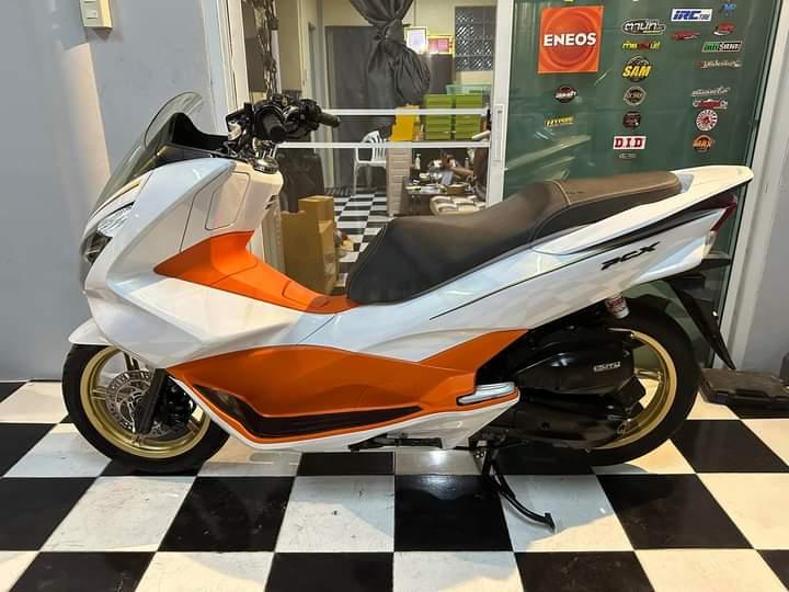 ขาย Honda PCX125 สีขาวส้ม