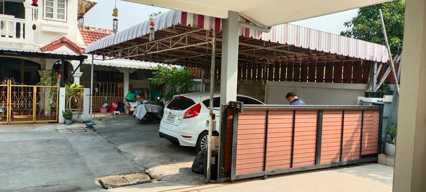 ขายบ้านทำเลรถไฟฟ้าสายสีเหลือง #ลาดพร้าว101หมู่บ้านพิมพ์ทอง ขนาด 39 ตร.ว หลังริม หน้ากว้าง9.8เมตร 2 ชั้น 2 นอน 2 น้ำำ 9