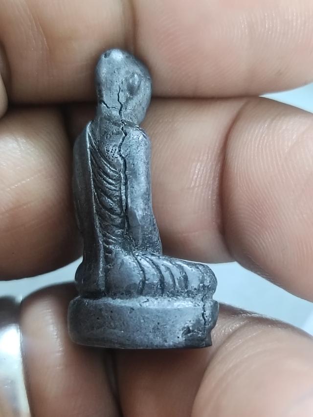 รูปหล่อหลวงพ่อเดิม วัดหนองโพธิ์ เนื้อตะกั่วหัวลูกปืน 10