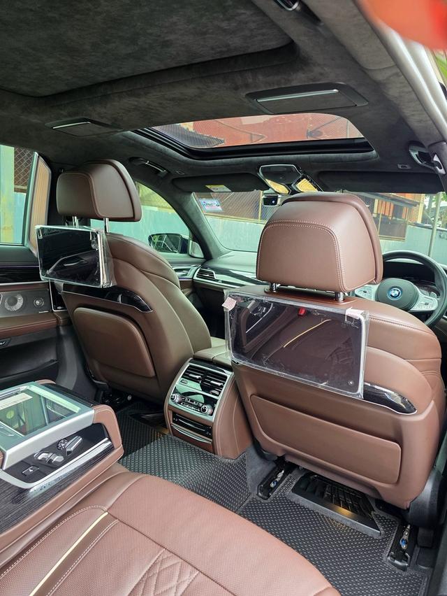 BMW 745Le xDrive M Sport G12 LCI สีดำ ปี 2021 ไมล์ 20,000 กม. รูปที่ 13