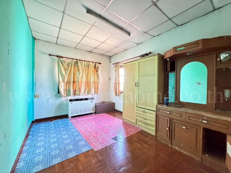 ทาวน์เฮ้าส์ ศิริวรรณ - ชวนชม บางบัวทอง หลังริม 12