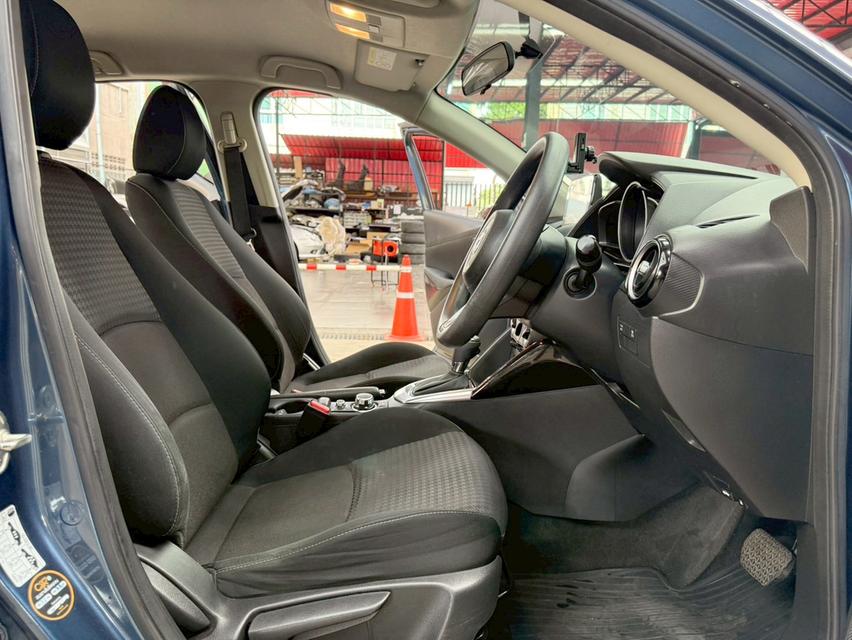 MAZDA2 1.5 XD Sports  ปี2018 รถสวย สภาพดี เครื่องดีเซลSkyactiv-D 17