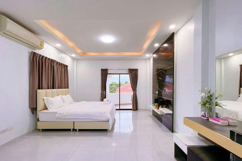 Selling Royal View Jomtien 10
