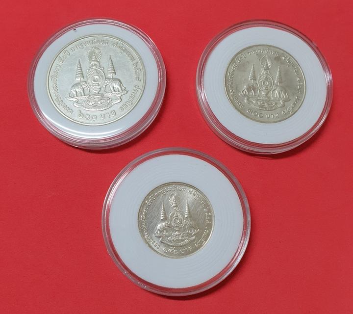 เหรียญ 600-300-150 บาท ฉลองสิริราชสมบัติ ครบ 50 ปี กาญจนาภิเษก รัชกาลที่ 9 พร้อมตลับ เหรียญสะสม 2