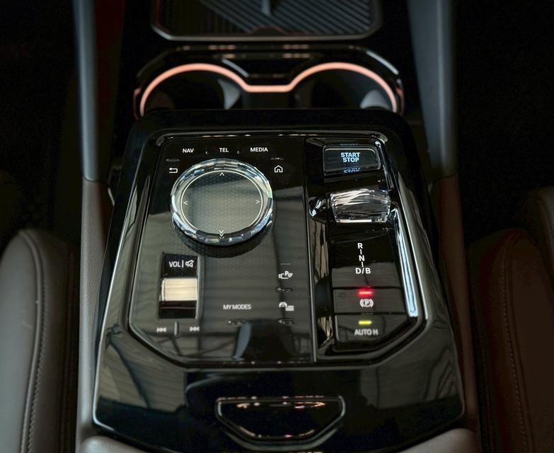 ปี 2023 BMW i5, eDrive40 M SPORT โฉม G60 ปี23-ปัจจุบัน สีขาว รถไฟฟ้า100% รูปที่ 14