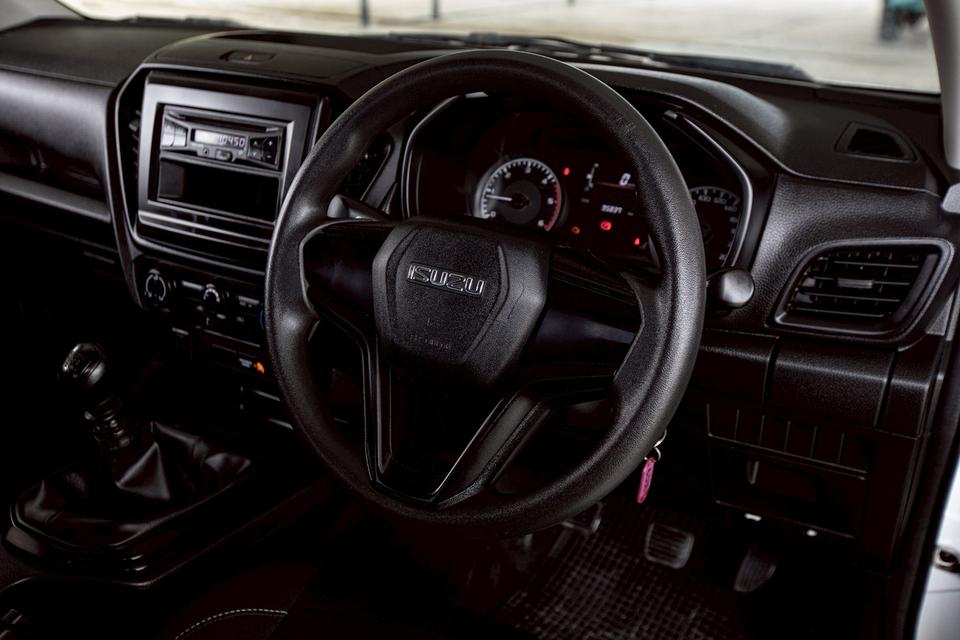 Isuzu D-Max Space Cab 1.9Ddi ดีเซล ปี 2021 สีขาว  12