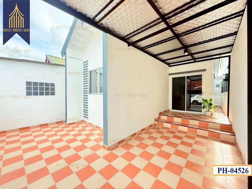 ขายบ้านแฝด อมรทรัพย์  เลียบวารี โคกแฝด หนองจอก แต่งใหม่พร้อมอยู่ 2