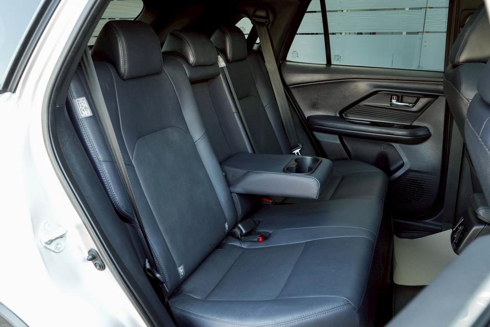 รหัสรถ CBL4022 TOYOTA YARIS CROSS 1.5 HEV Premium Luxury AT 2024 รูปที่ 13