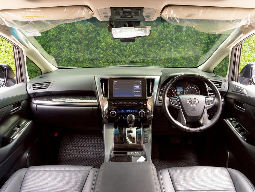 Toyota Alphard 2.5 SC Package ปี 2023 16