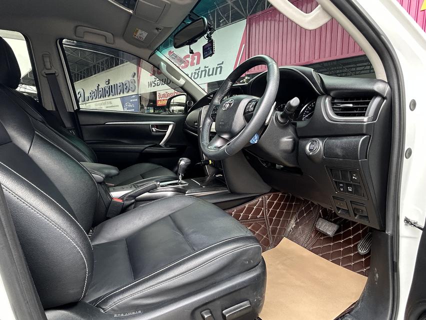 TOYOTA FORTUNER 2.4 LEADER AT ปี 2023 รถมือสอง ราคา 945,000 บาท รูปที่ 3