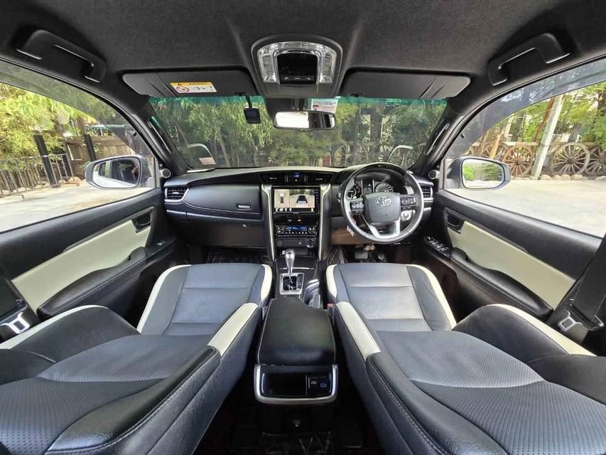 FORTUNER LEGENDER 2.8 4WD ปี 2022   10