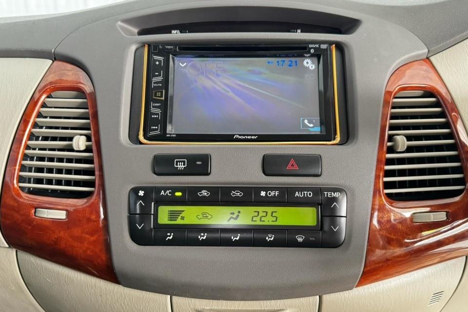 Toyota Innova 2.0G เบนซิน เกียร์ออโต้ ปี2010 17