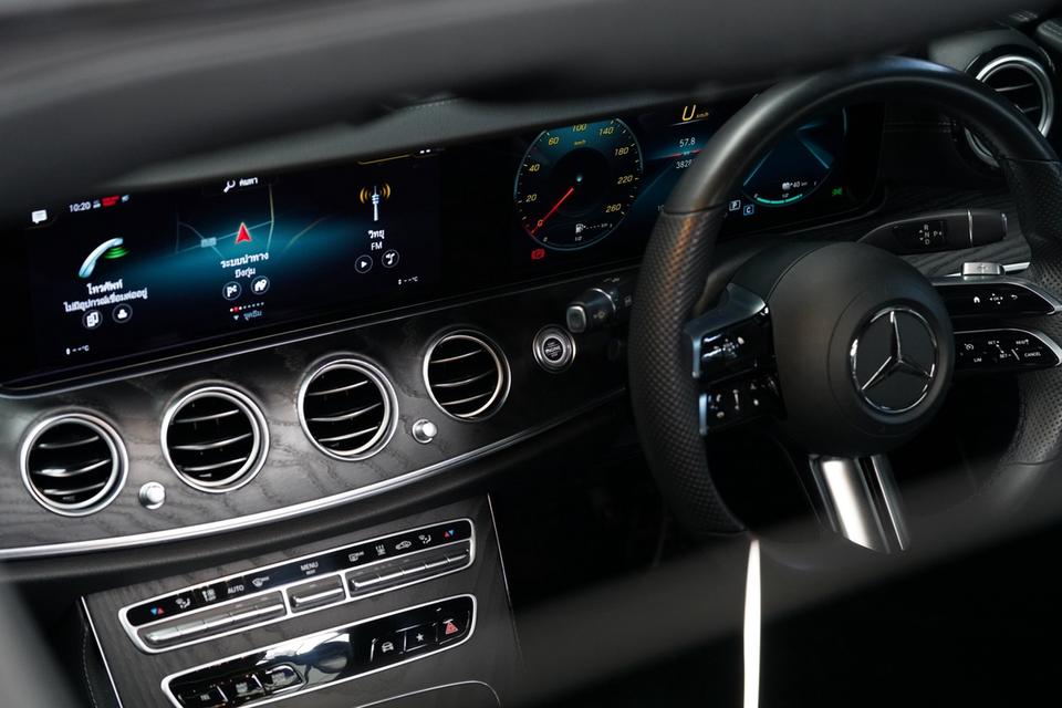 Benz E300e AMG dynamic (Facelift) 2021 สีเทา ไมล์ 38,xxx กิโล รถเซอร์วิสศูนย์ตลอด รูปที่ 15