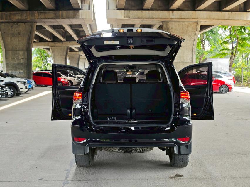 ขายรถ Toyota Fortuner 2.4G ปี 2019 สีดำ เกียร์ออโต้ 17